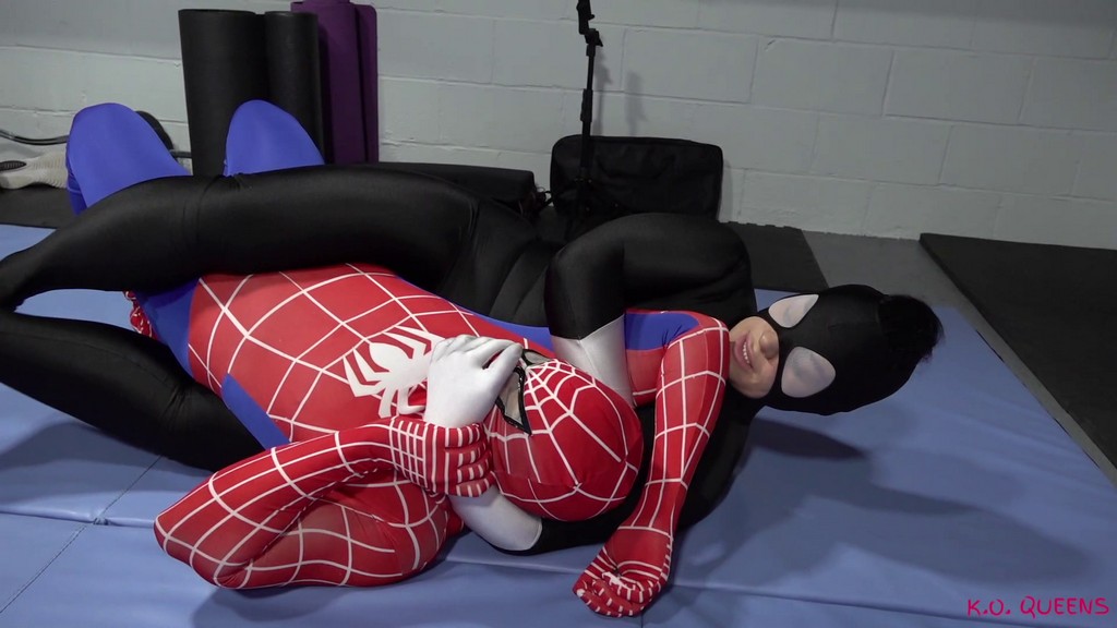 She-Venom vs Spider-Man