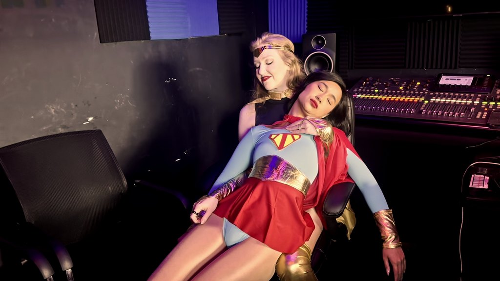 Megagirl Vs Mega Queen